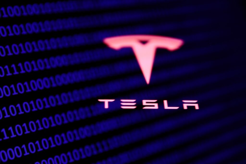 Elon Musk reportedly fires Tesla's top sales exec