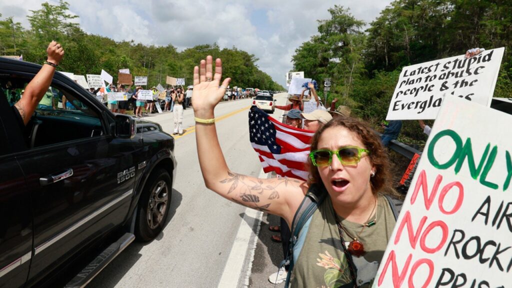 Environmental lawsuit targets immigrant detention center in Everglades