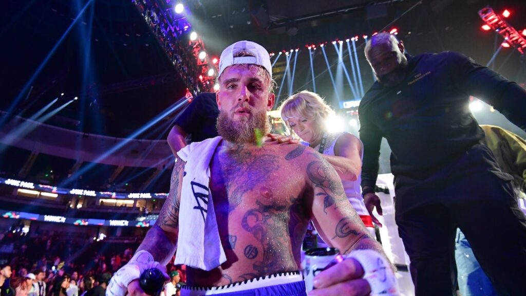 Jake Paul tells booing crowd to 'shut the f--k up' after beating Chávez Jr.