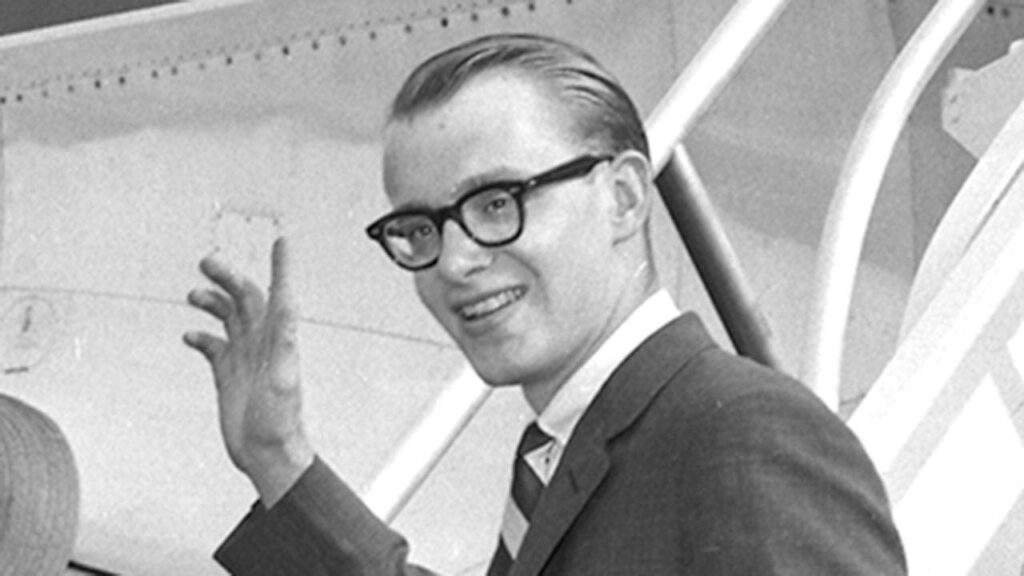 Rockefeller heir vanished near cannibal tribe 60 years ago, mystery remains