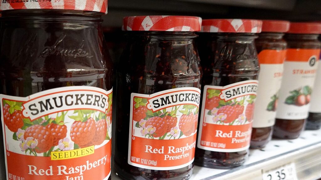 Smucker's pledges to eliminate artificial dyes from products by 2027