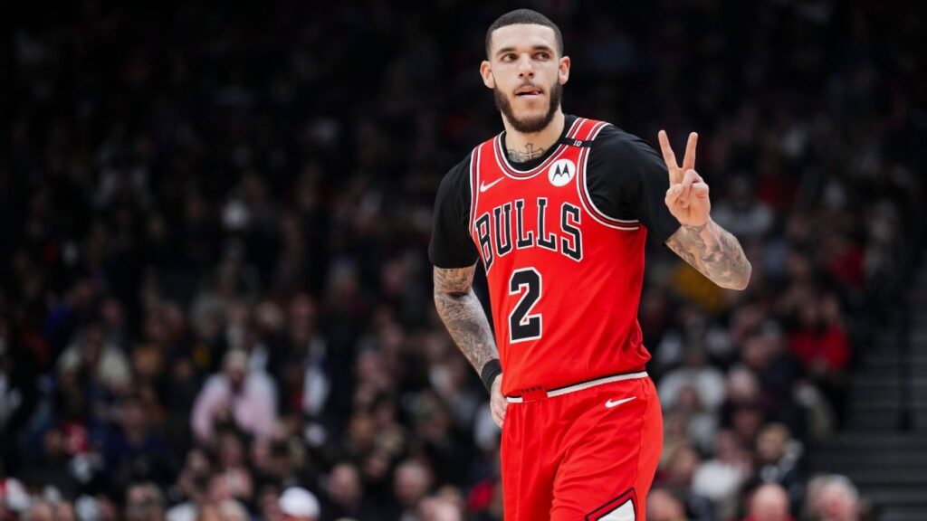 Sources - Bulls trading Lonzo Ball to Cavaliers for Isaac Okoro