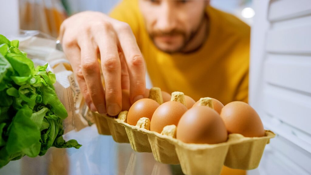 Users on Reddit are backing man who hid groceries from his food-snatching roommate