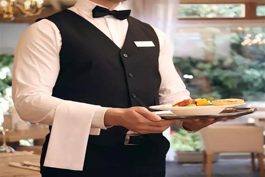 مصر.. كندية تتهم كفيفا بالتحرش بجسدها في "مطعم الظلام"!