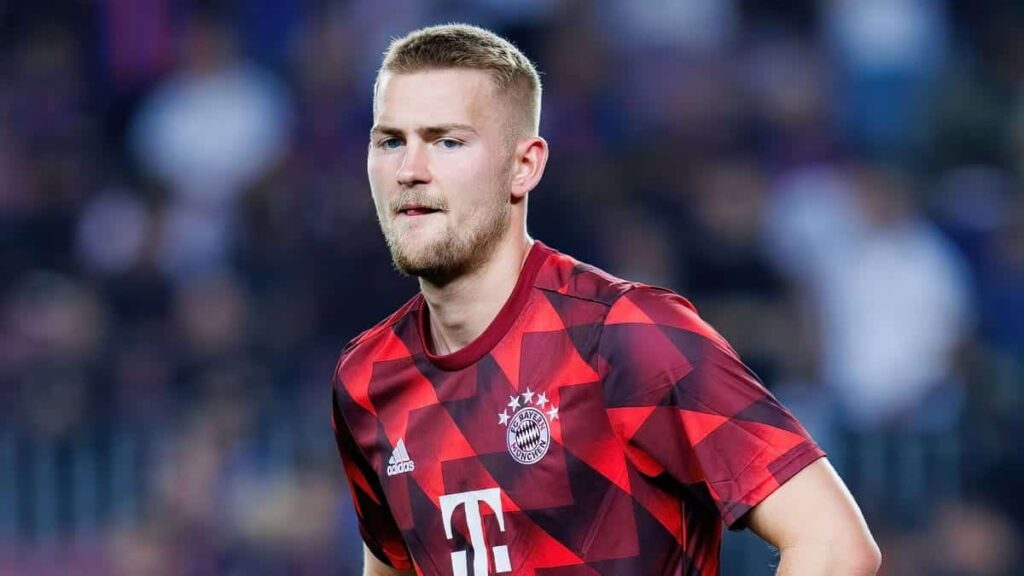 Manchester United defender believes pre-season work will iron out flaws in Ruben Amorim’s 3-4-3 system Manchester United defender believes pre-season work will iron out flaws in Ruben Amorim's 3-4-3 system