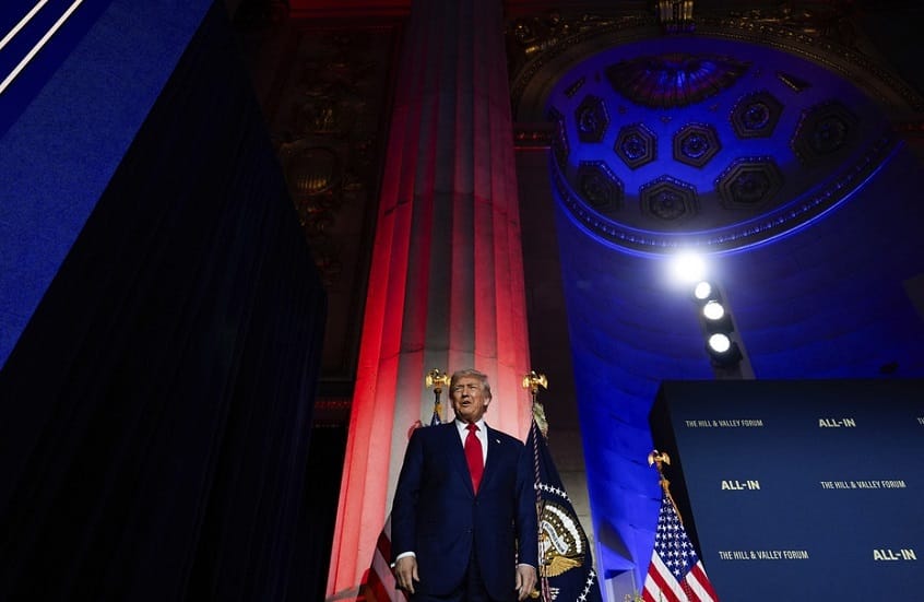 “بلومبرغ”: خطة ترامب للذكاء الاصطناعي تهدف إلى وضع معيار عالمي للولايات المتحدة "بلومبرغ": خطة ترامب للذكاء الاصطناعي تهدف إلى وضع معيار عالمي للولايات المتحدة