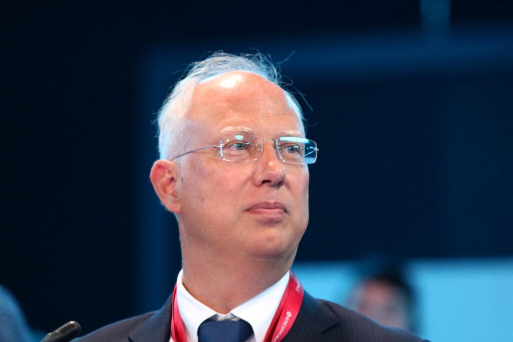 دميترييف: الاتحاد الأوروبي يواجه تراجع وتدهور القطاع الصناعي دميترييف: الاتحاد الأوروبي يواجه تراجع وتدهور القطاع الصناعي