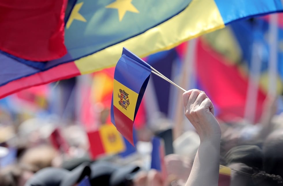 كتلة “بوبيدا” المعارضة: أوروبا تزود مولدوفا بالسلاح لكي تستخدمها في حرب ضد روسيا كتلة "بوبيدا" المعارضة: أوروبا تزود مولدوفا بالسلاح لكي تستخدمها في حرب ضد روسيا