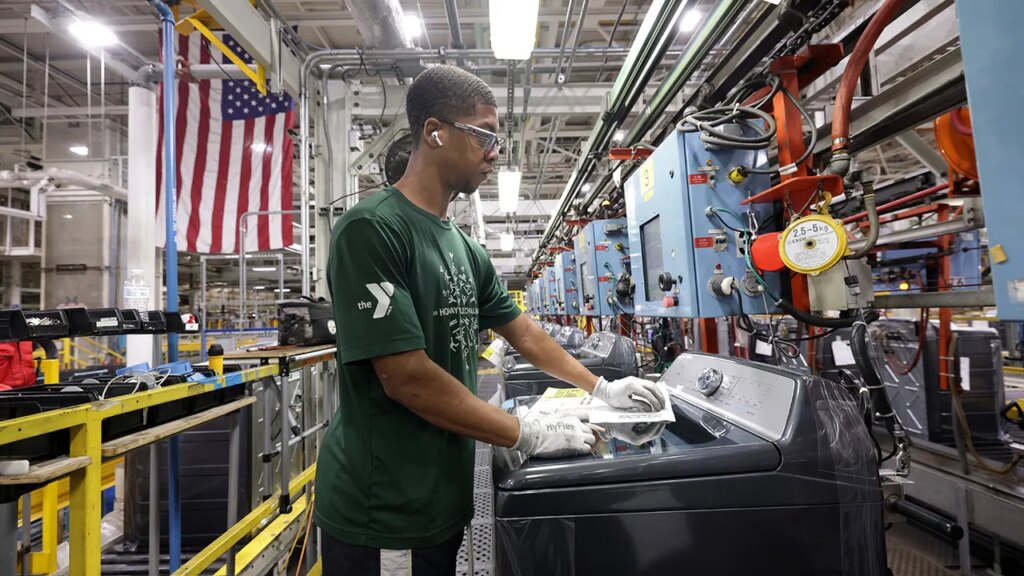 30 state manufacturing teams name on Congress to finish authorities shutdown 30 state manufacturing groups call on Congress to end government shutdown