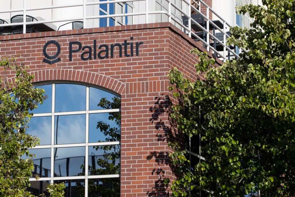 Palantir Q3: Nice Enterprise, Uninvestable Inventory (NASDAQ:PLTR) Betting On The AI Backbone Of The West: The Bullish Case For Palantir Technologies