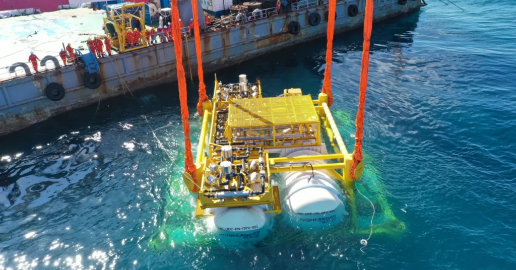 China Dives in on the World’s First Wind-Powered Undersea Information Middle China Dives in on the World’s First Wind-Powered Undersea Data Center