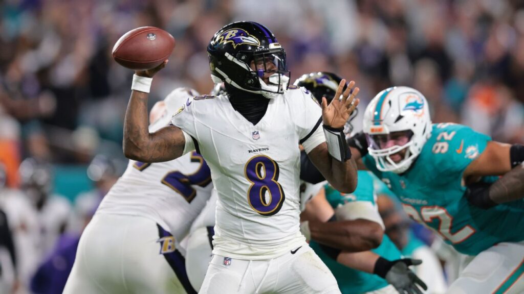 Lamar Jackson returns in type as Ravens rout Dolphins Lamar Jackson returns in style as Ravens rout Dolphins