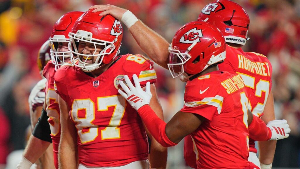 Travis Kelce ties Chiefs TD mark with classic efficiency in win Travis Kelce ties Chiefs TD mark with vintage performance in win