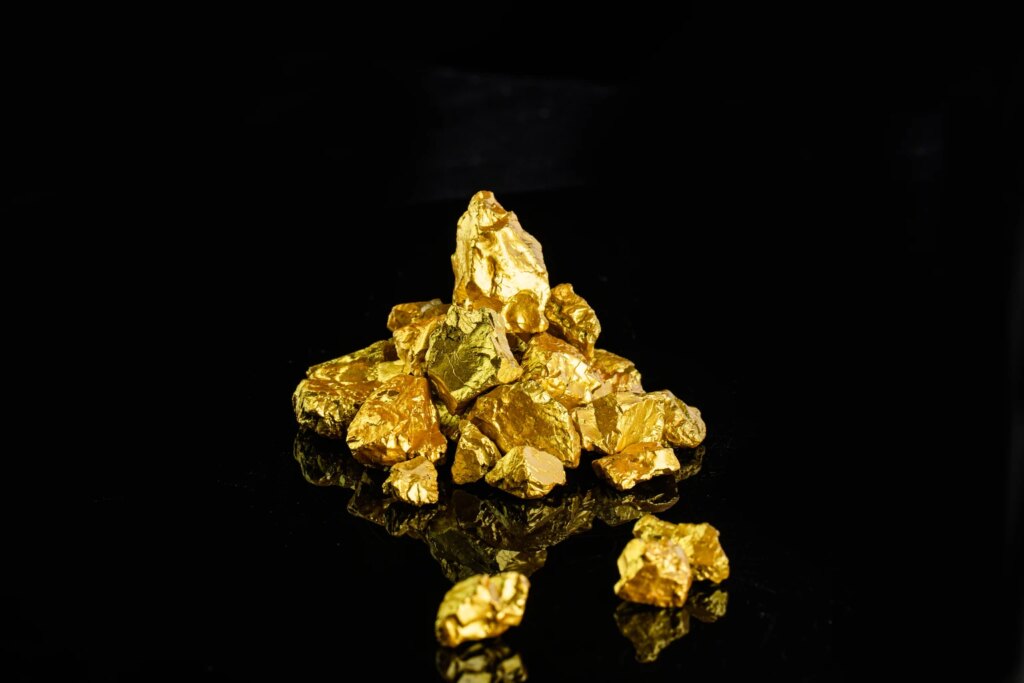 Understanding JDST: A High-Risk ETF Built For Bearish Gold Miner Traders