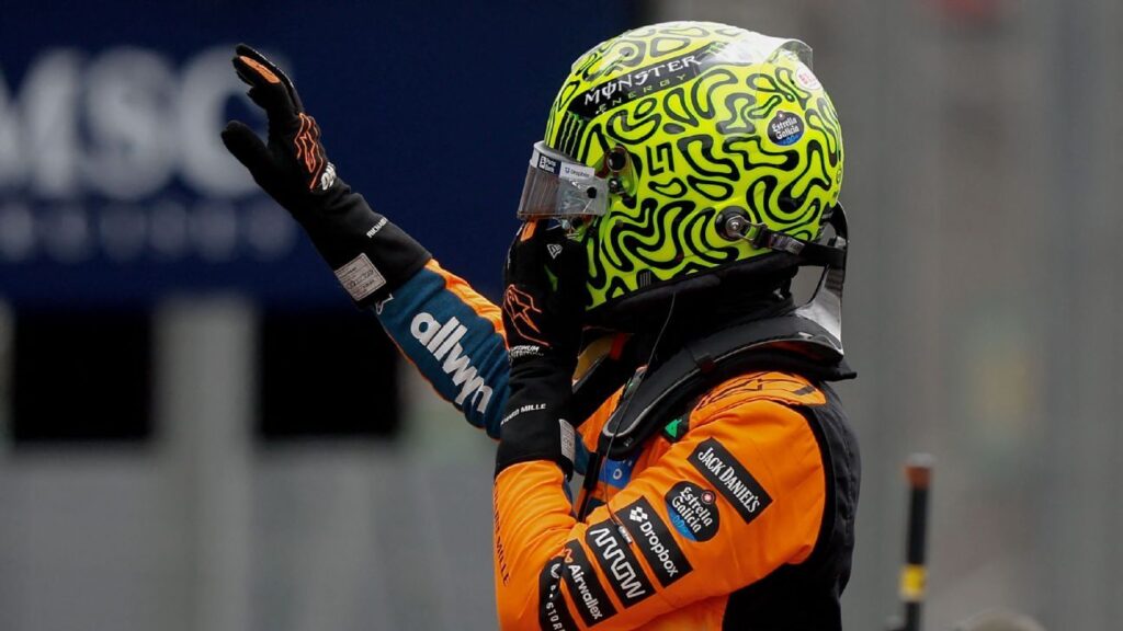 Brazilian GP: Norris wins dash race as Piastri crashes out Brazilian GP: Norris wins sprint race as Piastri crashes out