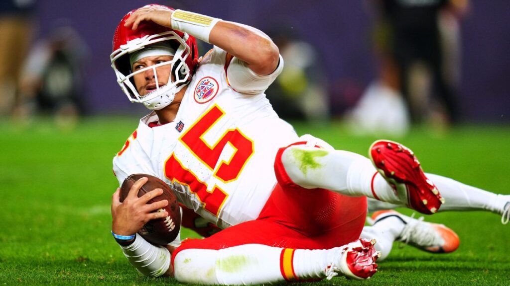 Might the Chiefs miss the playoffs? What went improper in Week 11 Could the Chiefs miss the playoffs? What went wrong in Week 11
