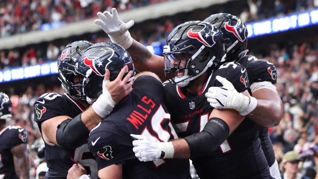 Davis Mills rallies Texans from 19-point deficit vs. Jaguars Davis Mills rallies Texans from 19-point deficit vs. Jaguars