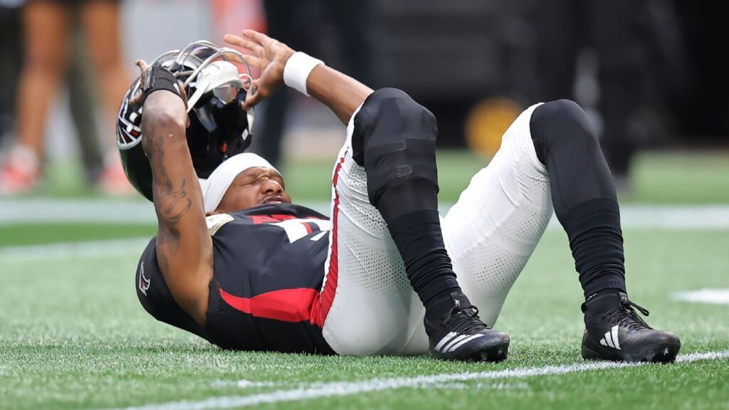 Falcons’ Michael Penix Jr. exits with proper knee damage Falcons' Michael Penix Jr. exits with right knee injury