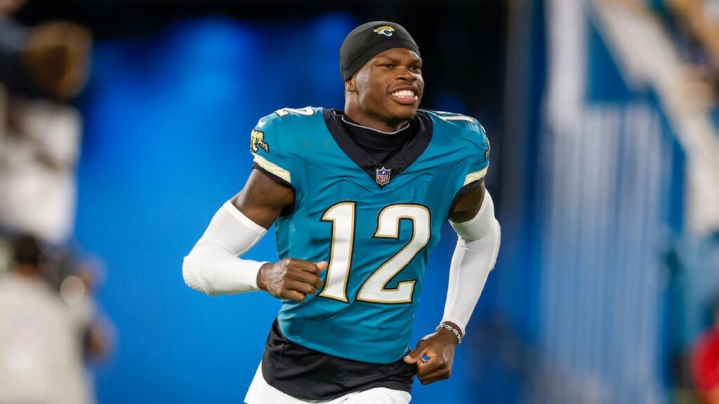 Jaguars’ Liam Coen: Untimely if Travis Hunter stays 2-way participant Jaguars' Liam Coen: Premature if Travis Hunter stays 2-way player