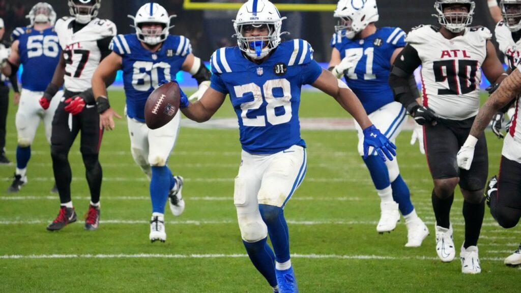 Jonathan Taylor units Colts TD report, runs for 244 yards in win Jonathan Taylor sets Colts TD record, runs for 244 yards in win