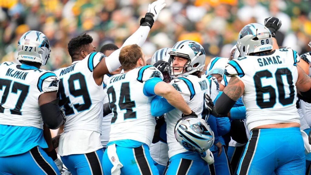 Panthers poke enjoyable at Packers, topping NFL Week 9 trolls Panthers poke fun at Packers, topping NFL Week 9 trolls