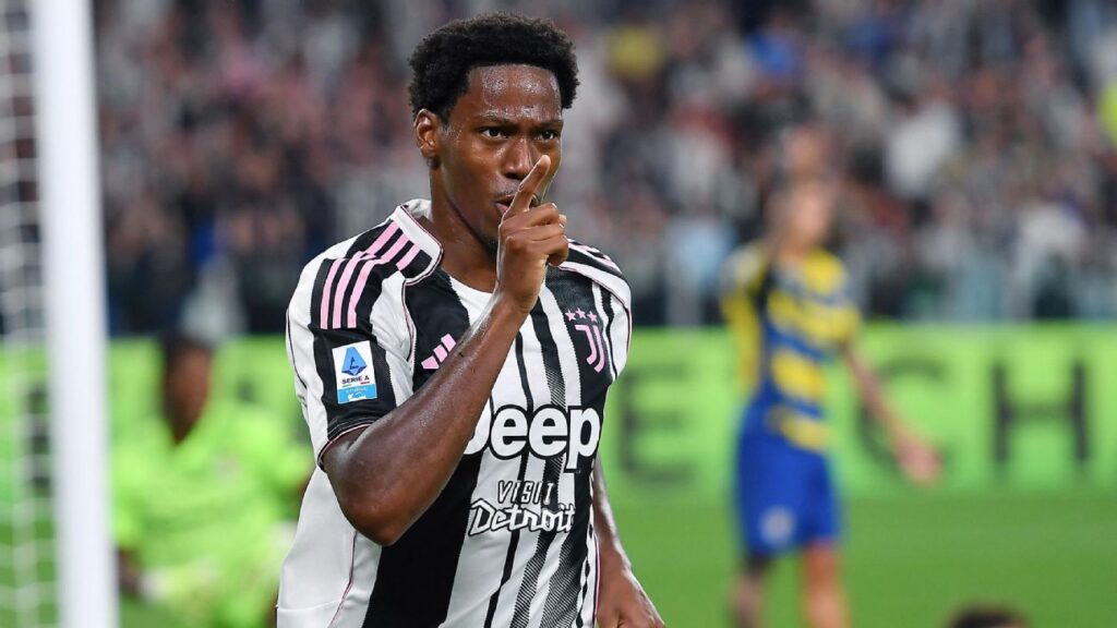 Transfer rumors, news: Chelsea, Spurs tracking Juve's David