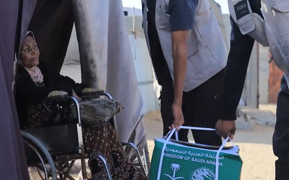 دفعة جديدة من المساعدات السعودية لقطاع غزة دفعة جديدة من المساعدات السعودية لقطاع غزة