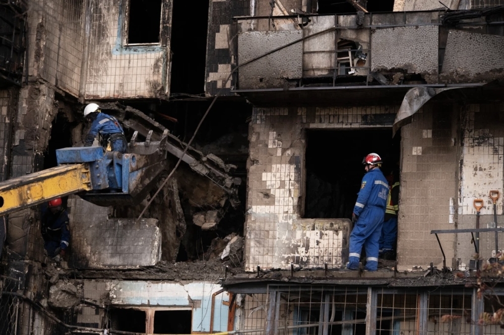 موسكو ترد على العقوبات بالنووي وأوكرانيا تطالب بتعزيز تسليحها موسكو ترد على العقوبات بالنووي وأوكرانيا تطالب بتعزيز تسليحها