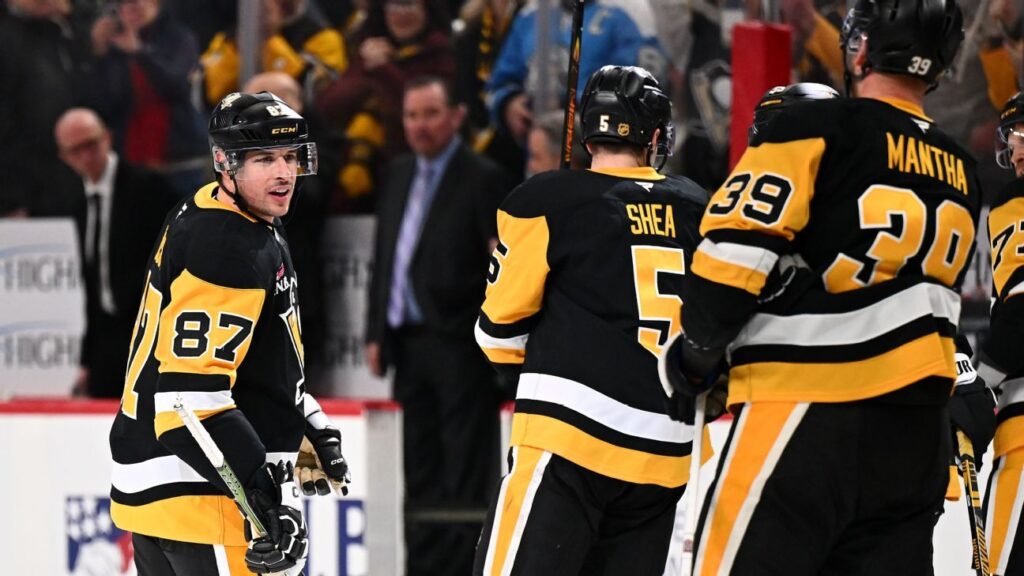 Sidney Crosby passes Mario Lemieux as Penguins' top scorer