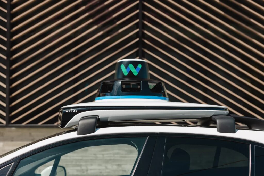 Waymo starts autonomous testing in Philadelphia