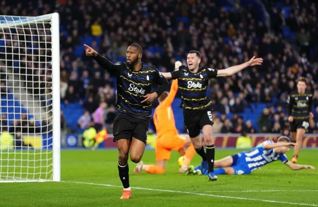 Beto earns point for Everton, Bournemouth beat Wolves 2-0