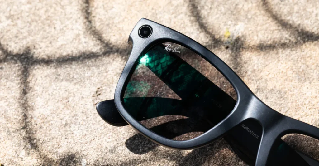 Apple’s AI Horizon: Glasses, Pendant & AirPods Set to Reshape Wearables Apple is reportedly planning to launch AI-powered glasses, a pendant, and AirPods