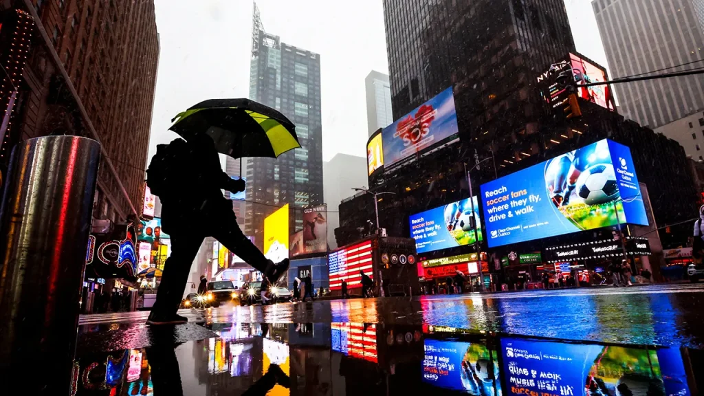 Sunday: Sunday: NYC Delivery Apps Frozen Solid by Histori… NYC delivery apps halt service as historic blizzard triggers travel ban