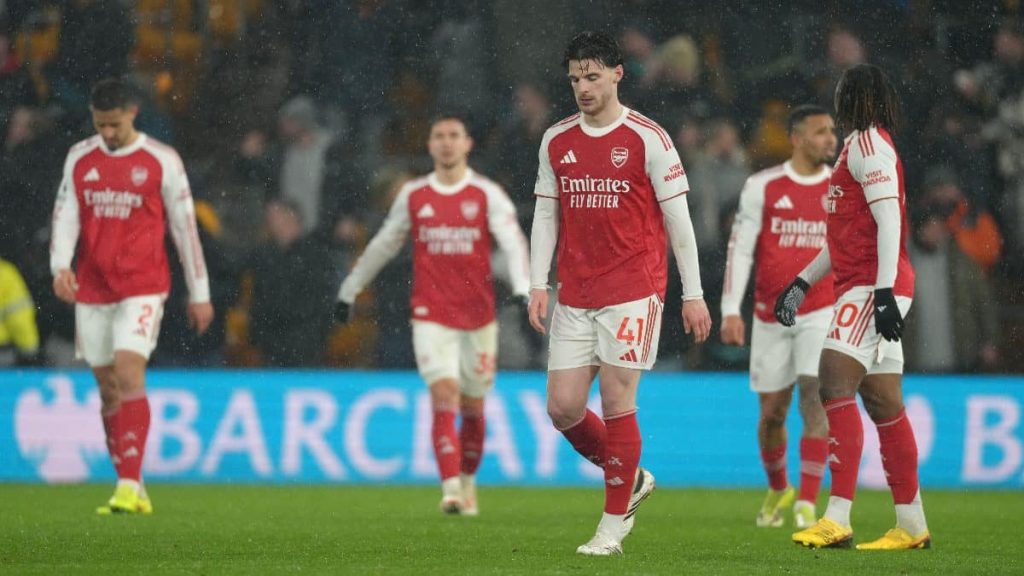 Premier League leaders blow two-goal lead to drop crucial points