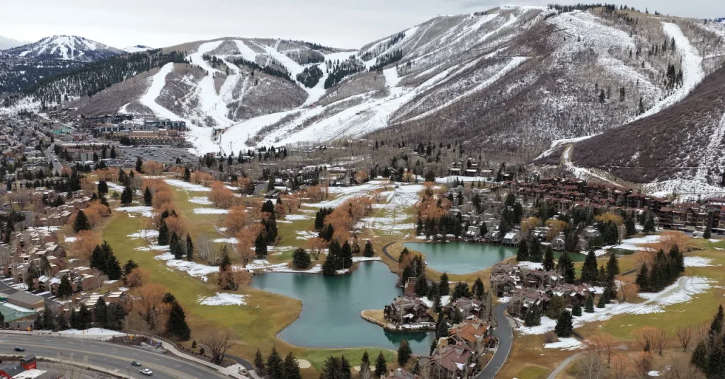 Record Low Snow in the West Will Mean Less Water, More Fire, and Political Chaos