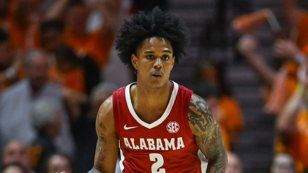 Aden Holloway not with Alabama despite judge's OK to travel