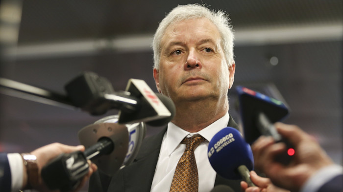 CEO’s French Faux Pas Sparks High-Flying Exit Air Canada CEO to step down over failure to speak French