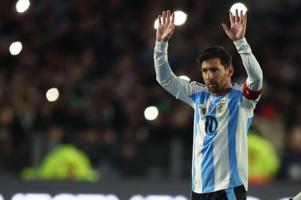Argentina boss provides update on Messi plans for World Cup