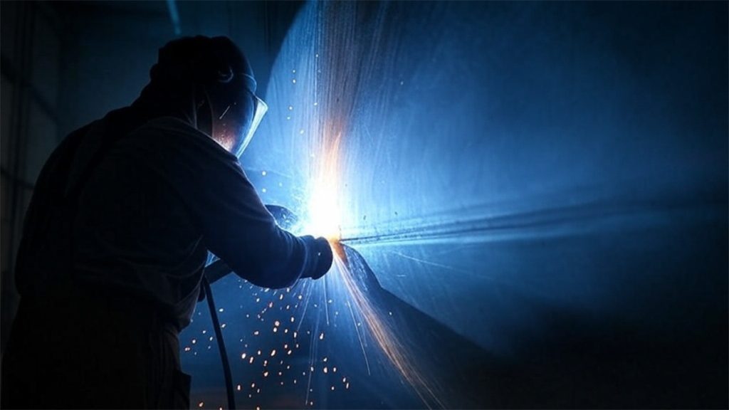 Why British Shipyards Could Forge America’s Next Warships European naval shipbuilding still fragmented, IISS says