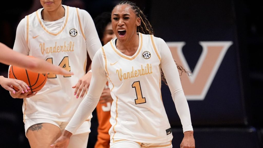 Hannah Hidalgo calls Mikayla Blakes 'Caitlin-type of level' scorer