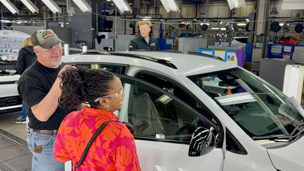 How to claim the new car loan interest deduction on your 2025 taxes