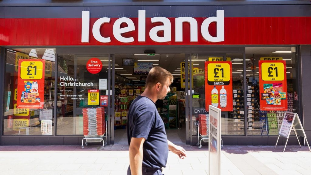 Iceland freezes decade-long legal battle with Iceland