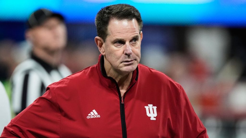 Indiana's Curt Cignetti rips transfer Nick Marsh for gold cleats