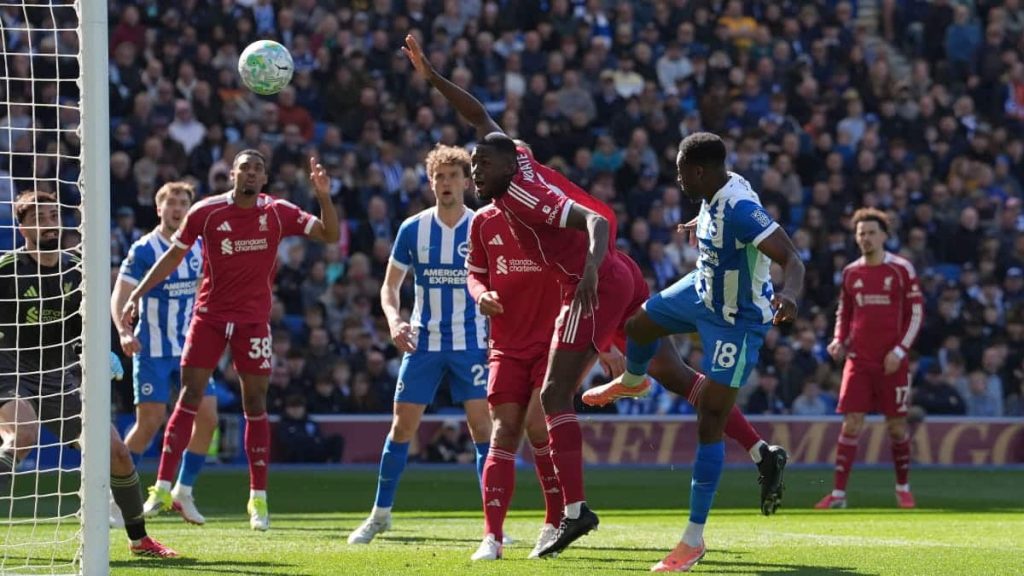 Report, result and goals as Welbeck brace piles pressure on Slot