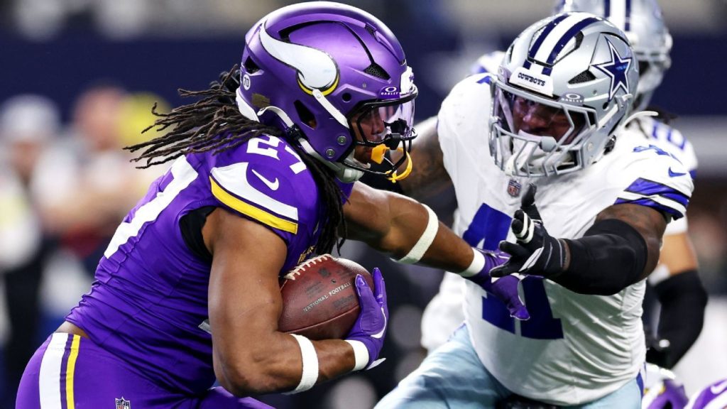 Source: Cowboys pass rusher Donovan Ezeiruaku has hip surgery