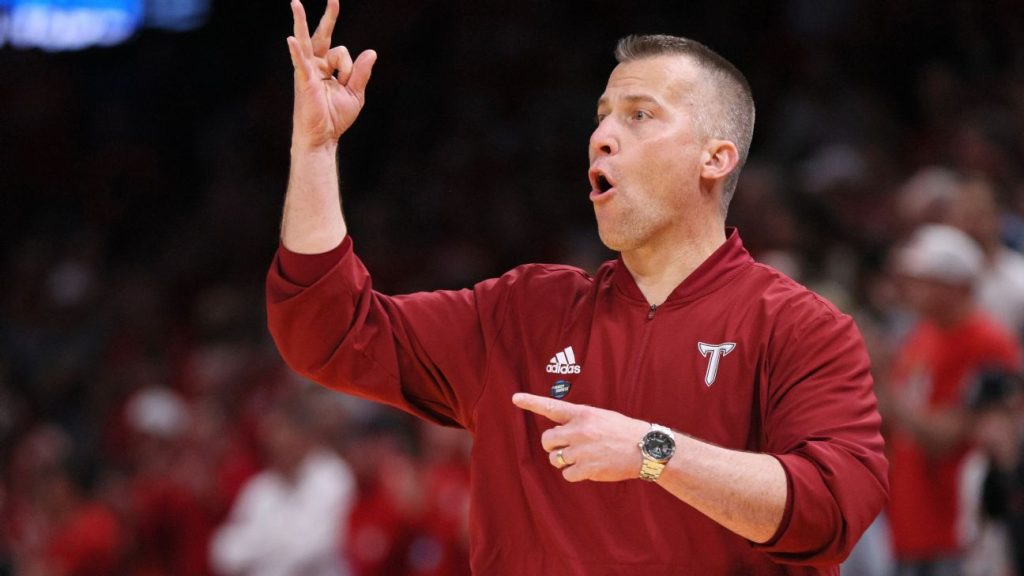 Troy Tech: From Troy to Tech: Scott Cross in Yellow Jacke… Sources: Georgia Tech closing on Troy's Scott Cross as coach