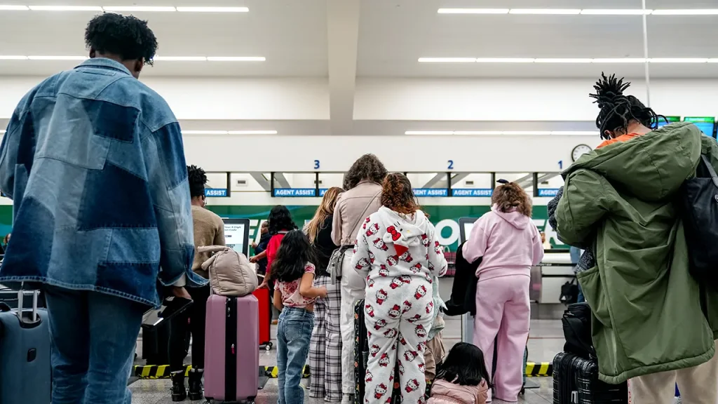 Women charged after refusing carry-on fee, causing delay at Miami airport