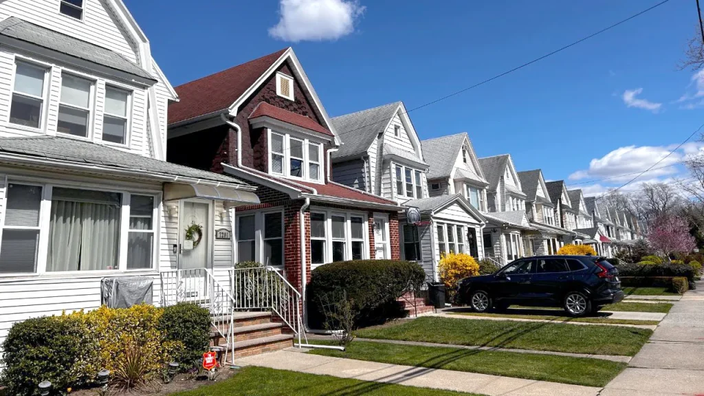 American homeowners faced rising property tax burden in 2025, report finds