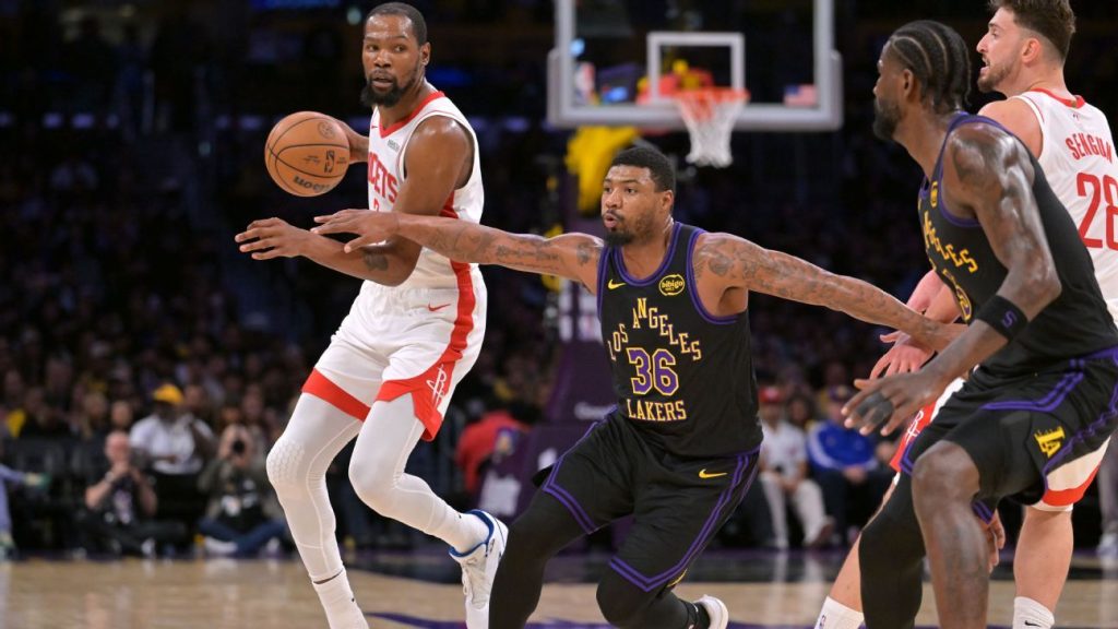 Marcus Smart's breakout game helps Lakers go up 2-0 on Rockets