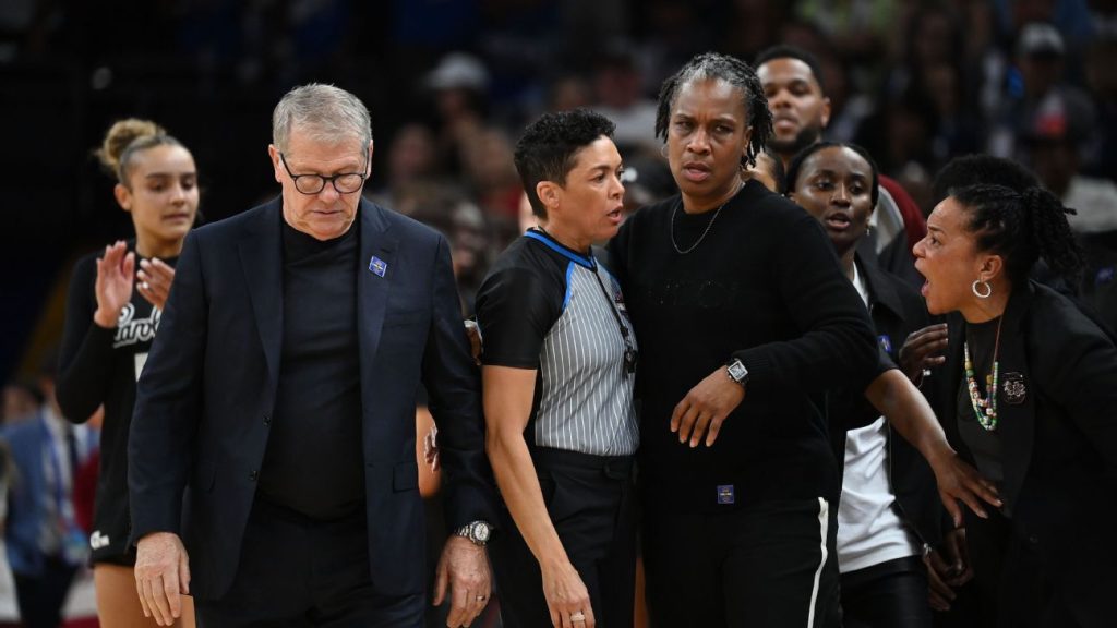Staley Game ‘deserved Better’: Auriemma’s Uncommon Apology: Staley … UConn's Auriemma apologizes to Staley, says game 'deserved better'